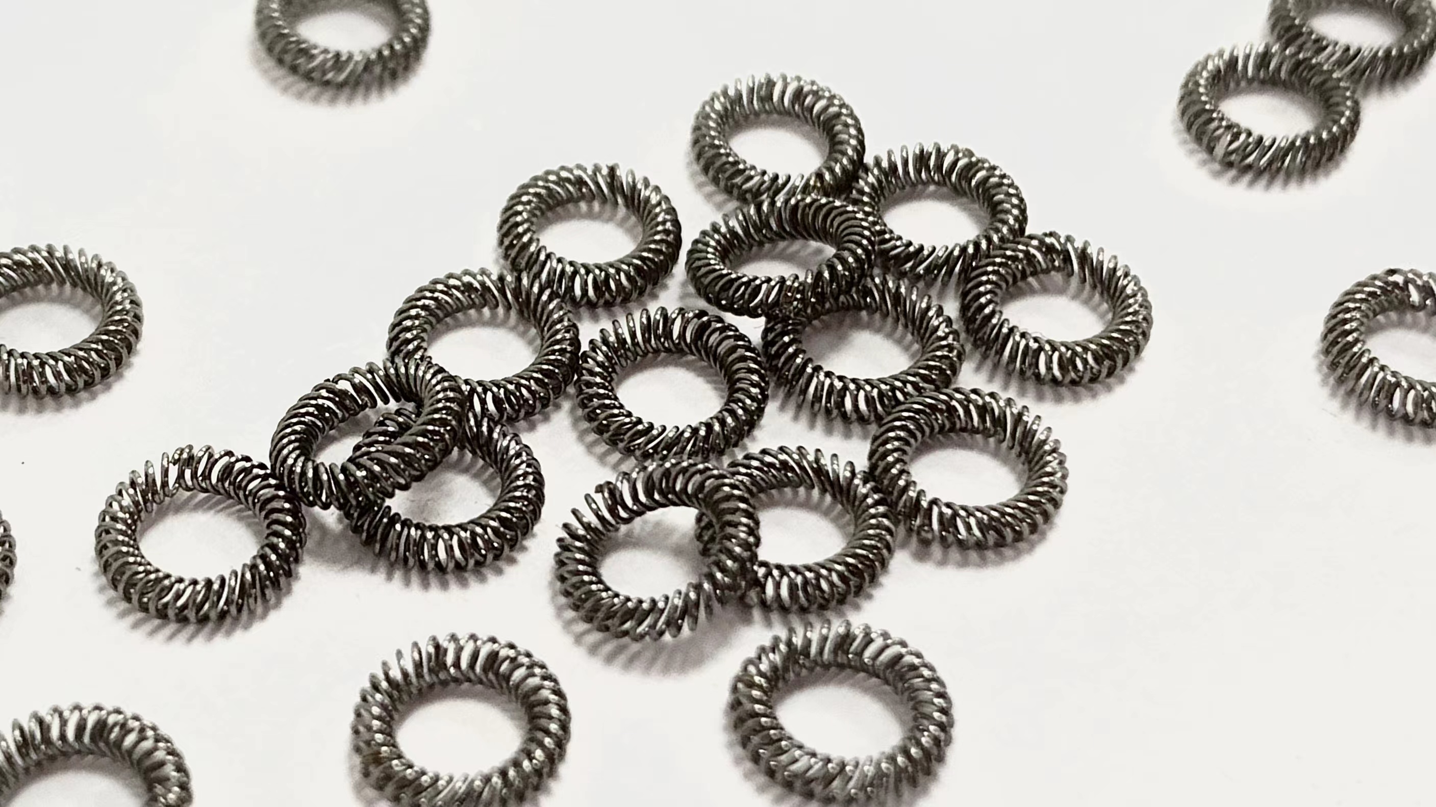 泛塞封斜圈彈簧